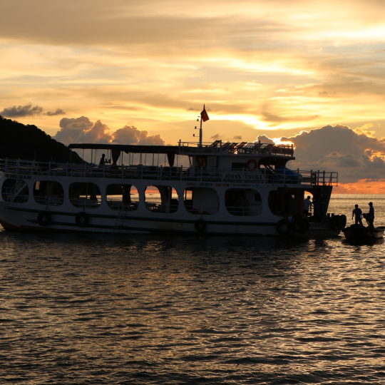 Tour Hopping Water Bomb - Tour Lặn Ngắm San Hô Và Ngắm Hoàng Hôn Tại Phú Quốc