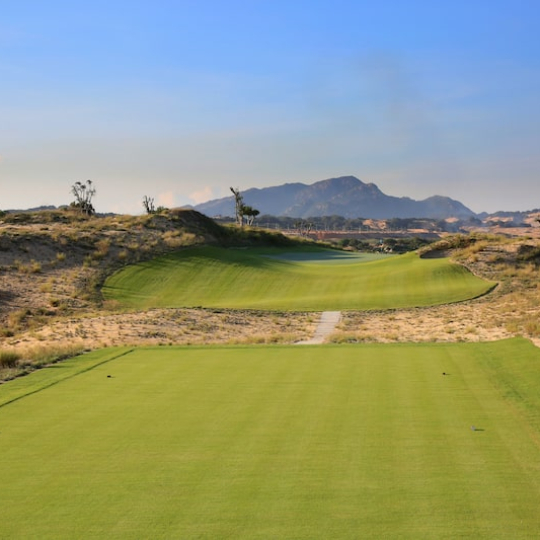 Kn Golf Links Cam Ranh – A World-class Seaside Golf Experience!