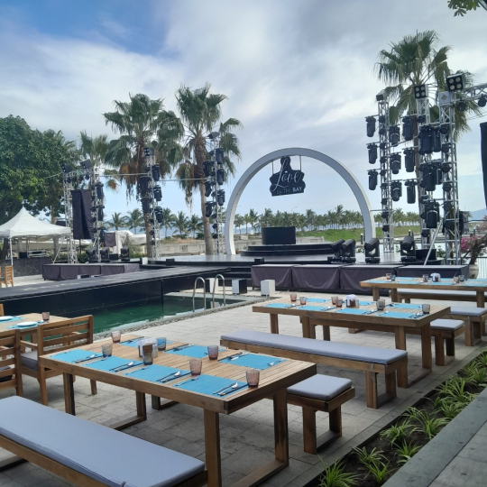 Nha Trang Ambassador Club Seafood Lobster Buffet Dinner Show Package